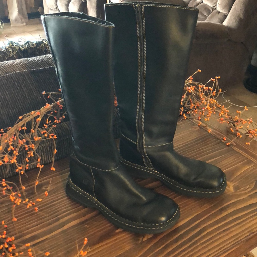 🍁🍁SALE🍁🍁Born black leather tall boots